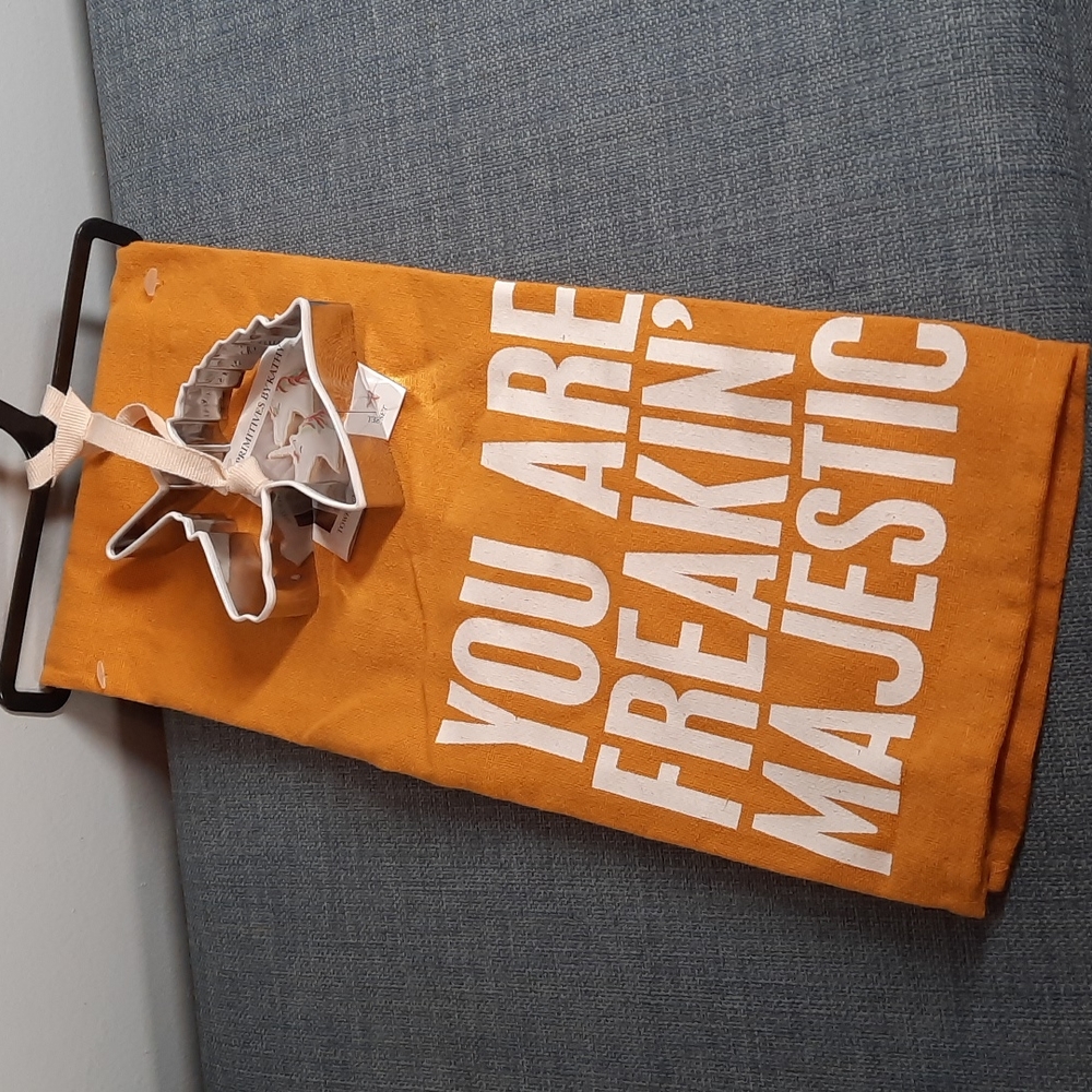 You Are Freakin' Majestic Kitchen Dish Towel Cookie Unicorn Cutter Set NWT